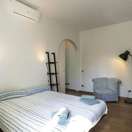 Bright And Spacious Penthouse With Private Terrace