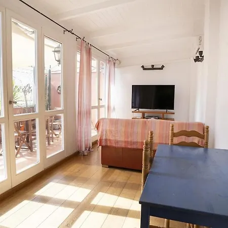 Bright And Spacious Penthouse With Private Terrace *