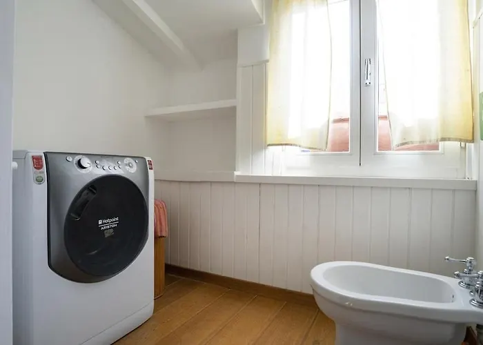 Bright And Spacious Penthouse With Private Terrace